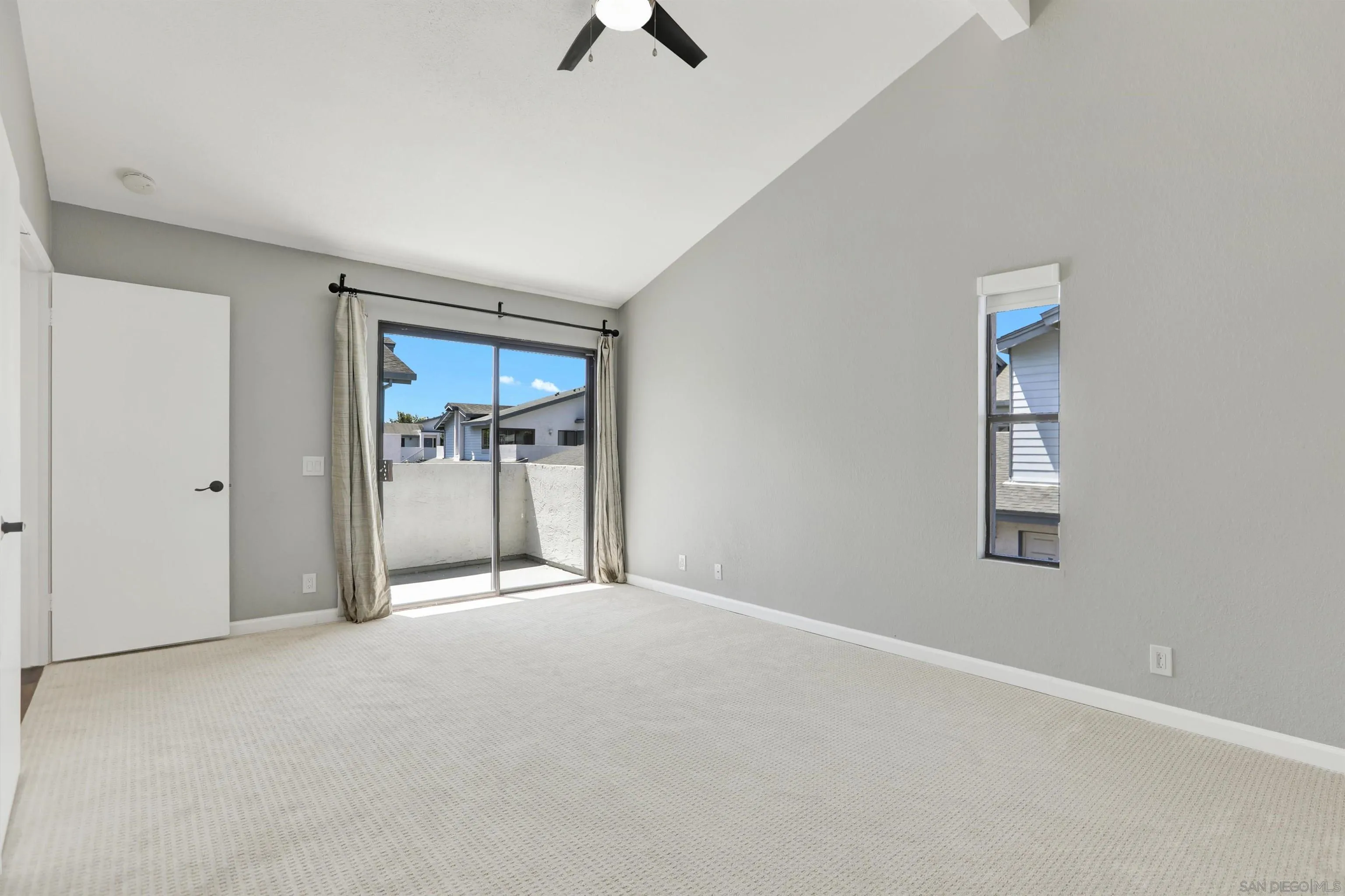 8878 Regents Road, Unit 201 San Diego, CA 92122 - Photo 15 of 20