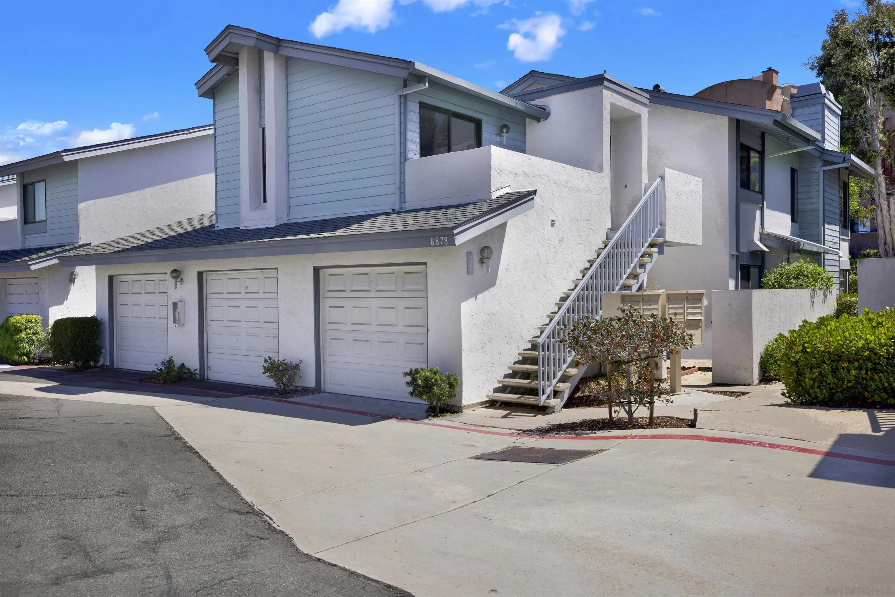 8878 Regents Road, Unit 201 San Diego, CA 92122 - Photo 2 of 20