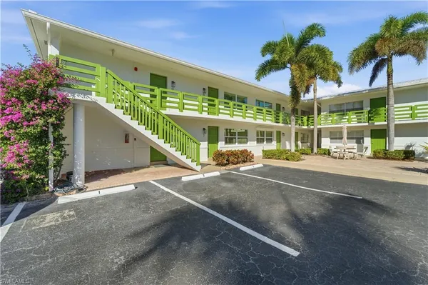 $299,000 | 975 9th Avenue South, Unit 2, Naples, FL 34102