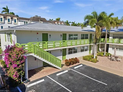 $325,000 | 975 9th Avenue South, Unit 2, Naples, FL 34102