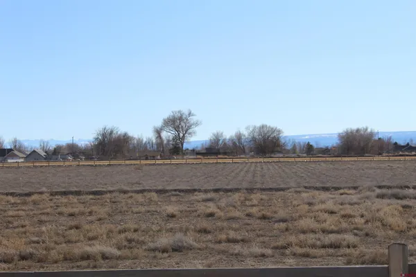 a view of dirt field