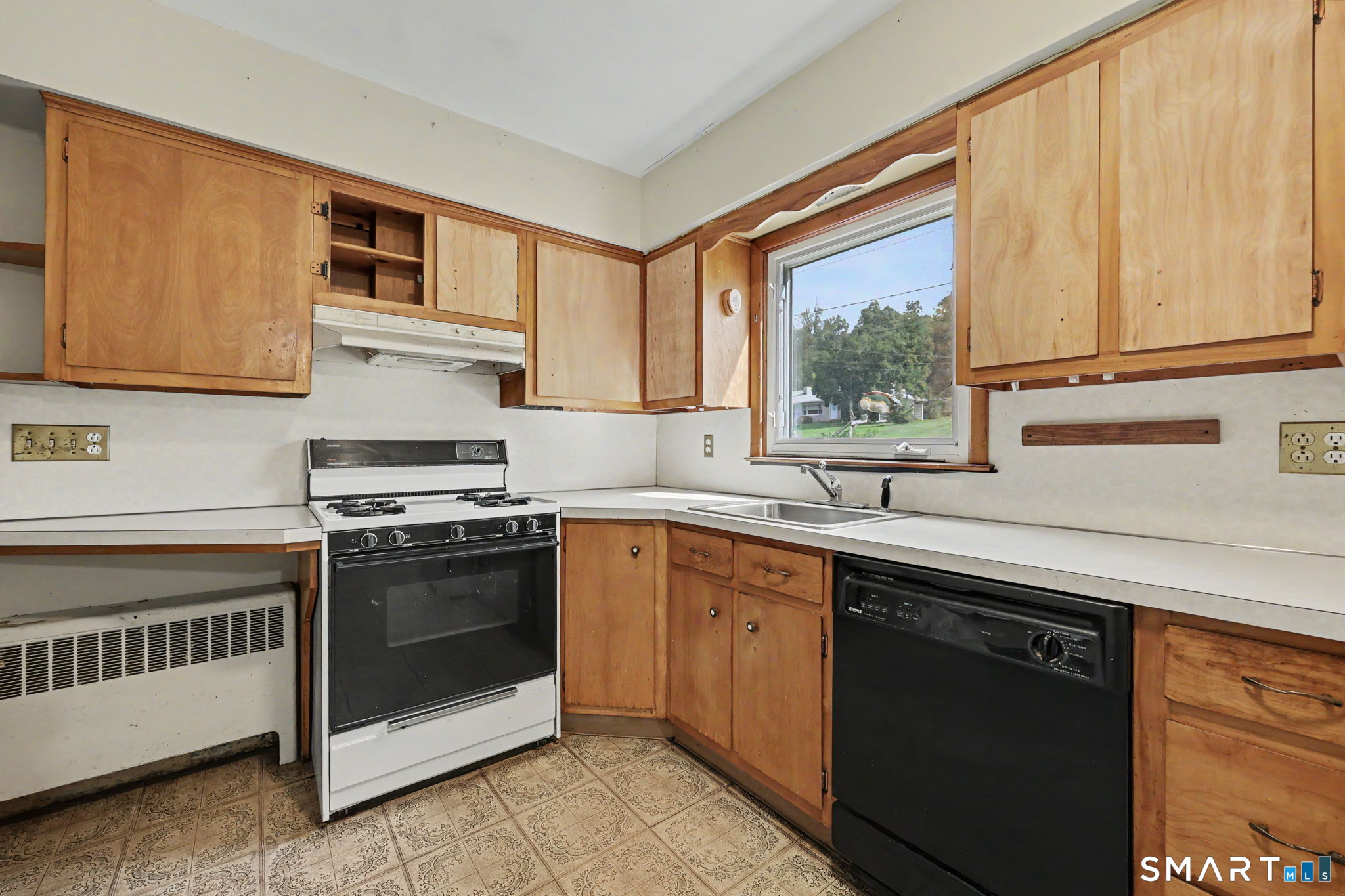 4 Johns Road Brookfield, CT 06804 - Photo 9 of 37 Gallery Image 9