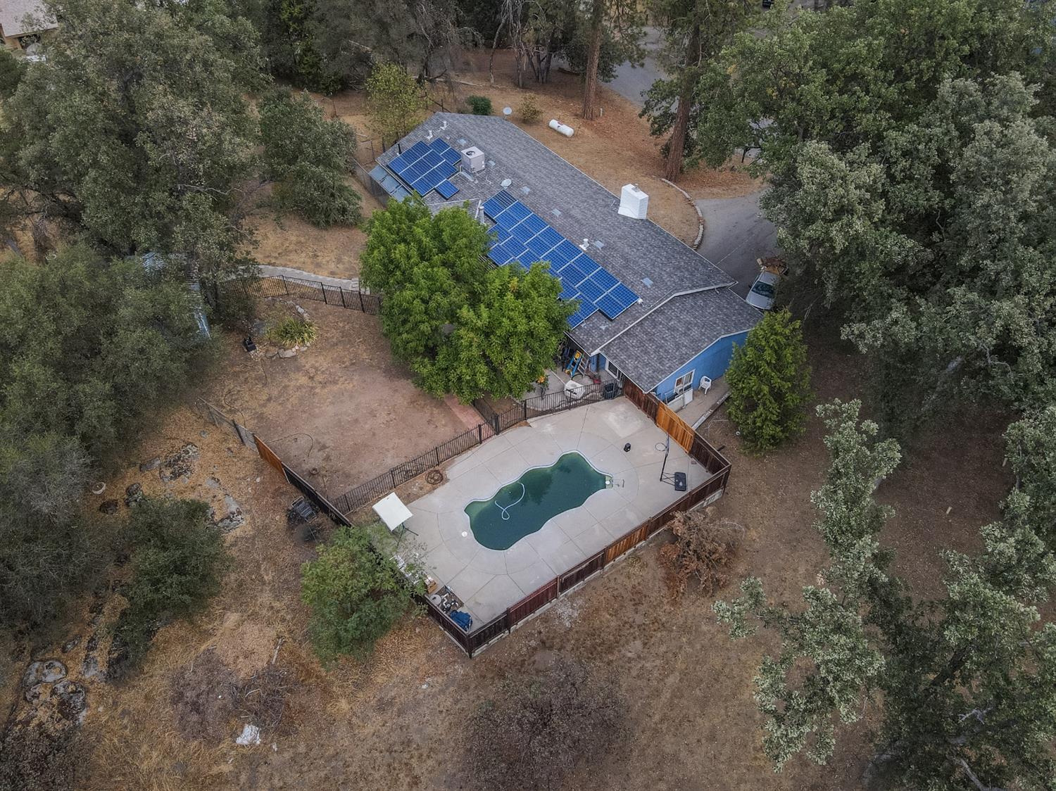 48844 Rock Point Road Oakhurst, CA 93644 - Photo 2 of 24 Gallery Image 2