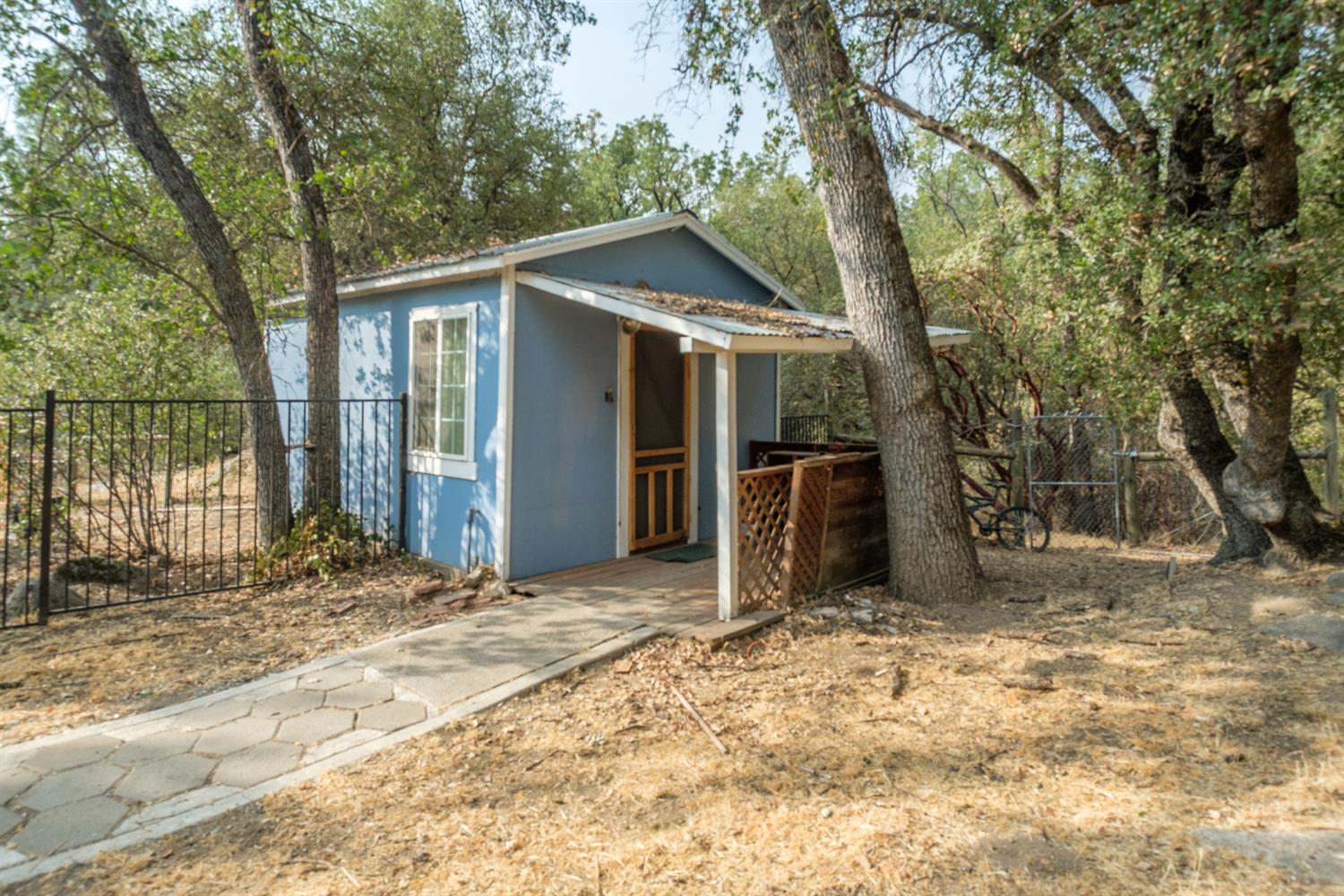 48844 Rock Point Road Oakhurst, CA 93644 - Photo 20 of 24 Gallery Image 20