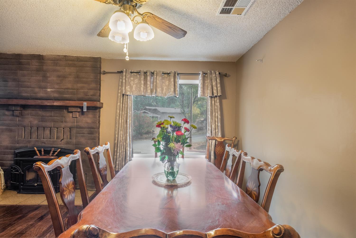 48844 Rock Point Road Oakhurst, CA 93644 - Photo 8 of 24 Gallery Image 8