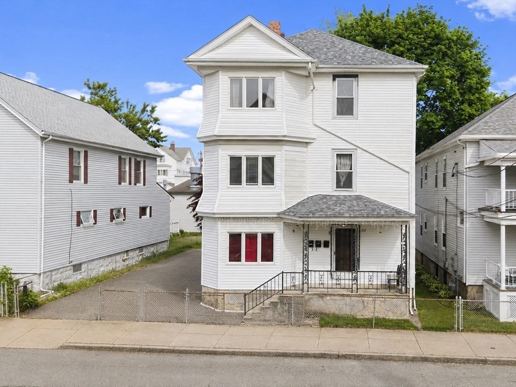 52 Lapham Street Fall River, MA 02721 - Photo 2 of 41