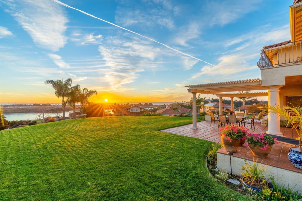 4565 Sea Bluff Circle Carlsbad, CA 92008 - Photo 3 of 62