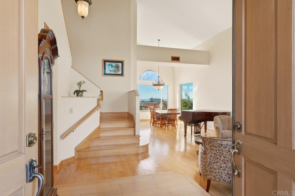 4565 Sea Bluff Circle Carlsbad, CA 92008 - Photo 6 of 62