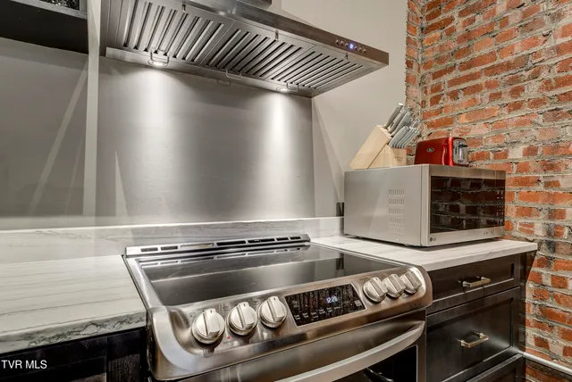 $2,750 | 809 State Street, Unit 302, Bristol, VA 24201