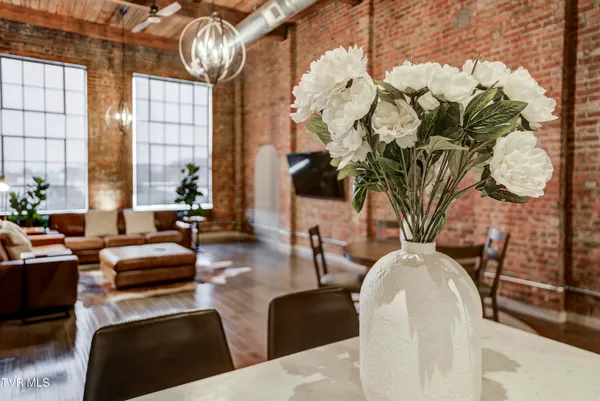 $2,750 | 809 State Street, Unit 302, Bristol, VA 24201