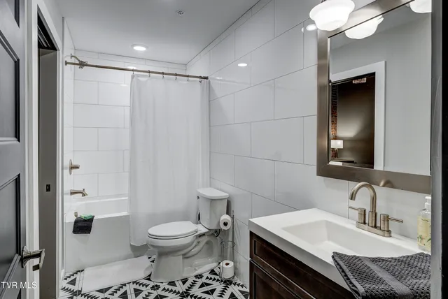 $2,750 | 809 State Street, Unit 302, Bristol, VA 24201