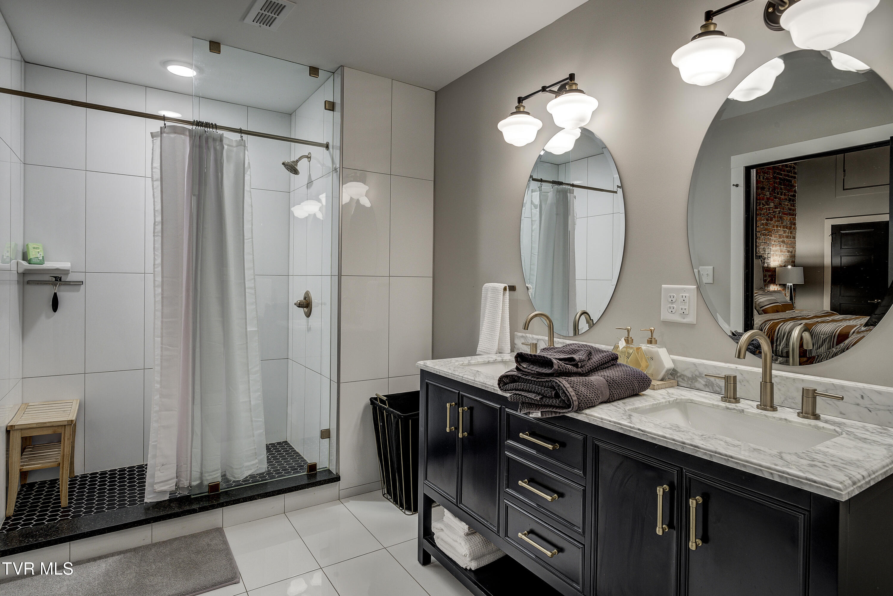 809 State Street, Unit 302 Bristol, VA 24201 - Photo 40 of 44 Cove1-36