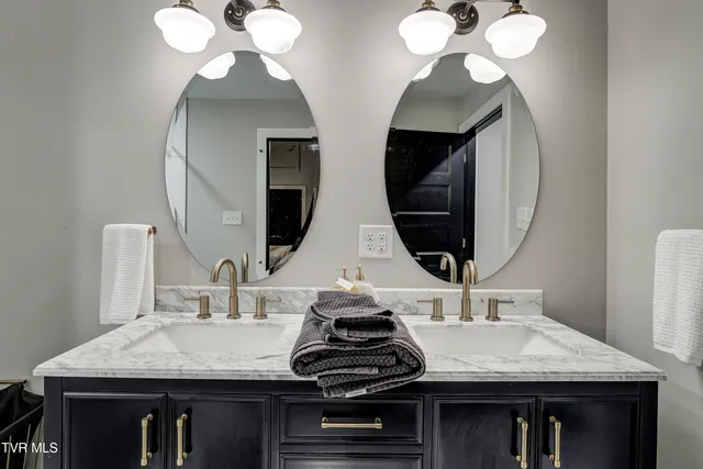 $2,750 | 809 State Street, Unit 302, Bristol, VA 24201