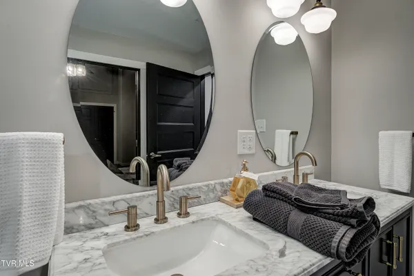 $2,750 | 809 State Street, Unit 302, Bristol, VA 24201