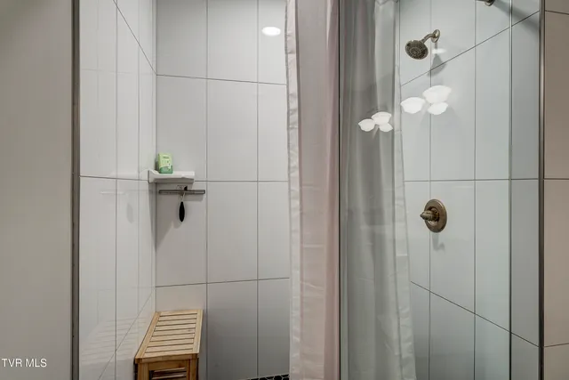 $2,750 | 809 State Street, Unit 302, Bristol, VA 24201