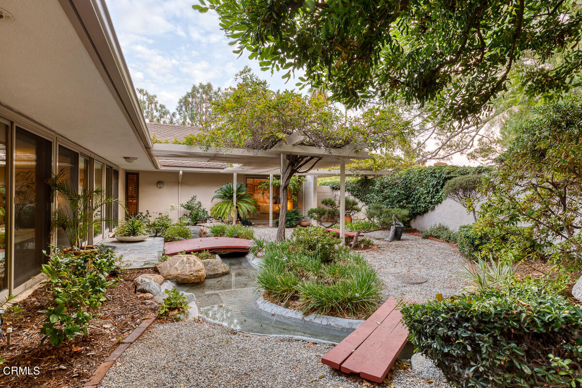 775 Panorama Place Pasadena, CA 91105 - Photo 53 of 62 a view of a house with backyard and garden