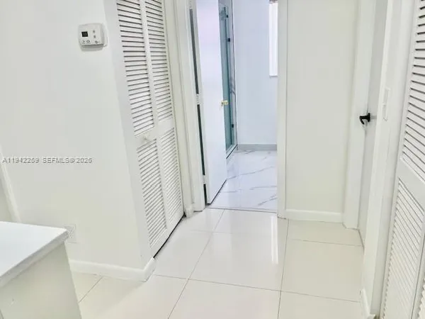 $4,200 | 300 Southwest 100th Avenue, Pembroke Pines, FL 33025