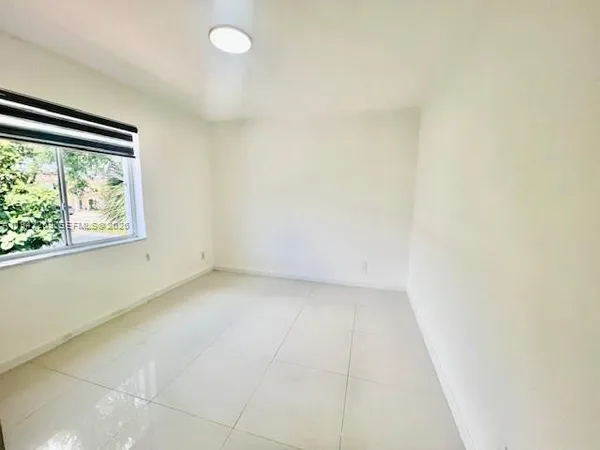 $4,200 | 300 Southwest 100th Avenue, Pembroke Pines, FL 33025