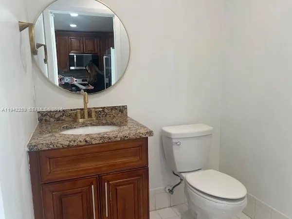 $4,200 | 300 Southwest 100th Avenue, Pembroke Pines, FL 33025