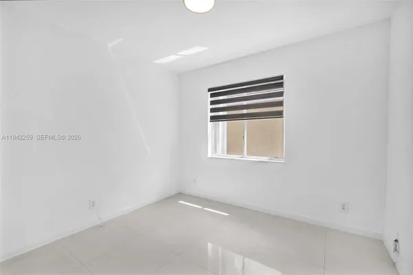 $4,200 | 300 Southwest 100th Avenue, Pembroke Pines, FL 33025