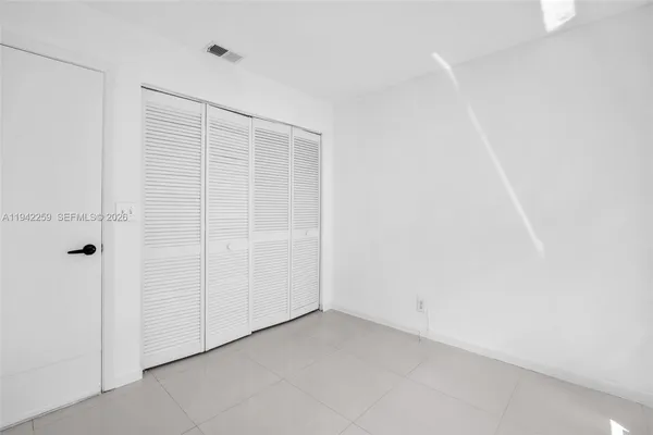 $4,200 | 300 Southwest 100th Avenue, Pembroke Pines, FL 33025