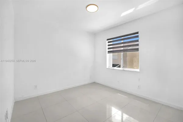 $4,200 | 300 Southwest 100th Avenue, Pembroke Pines, FL 33025