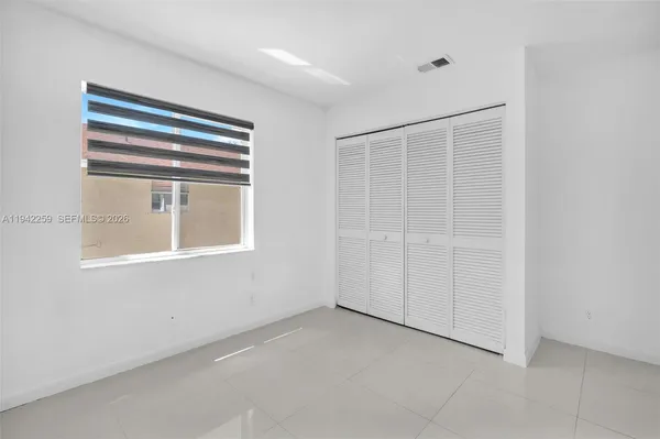 $4,200 | 300 Southwest 100th Avenue, Pembroke Pines, FL 33025