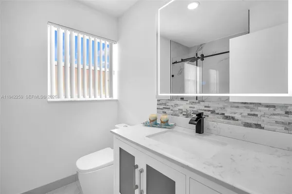 $4,200 | 300 Southwest 100th Avenue, Pembroke Pines, FL 33025