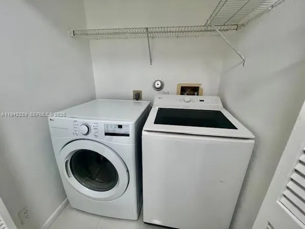 $4,200 | 300 Southwest 100th Avenue, Pembroke Pines, FL 33025