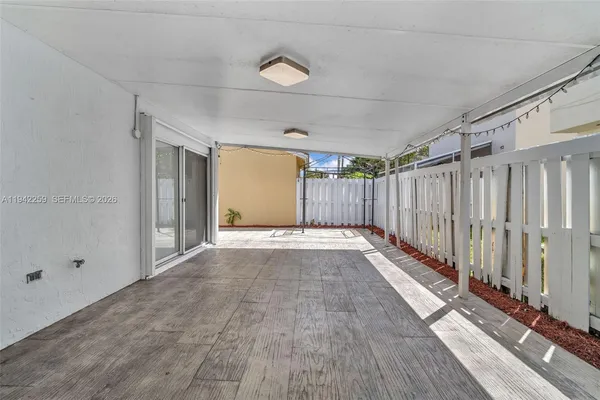 $4,200 | 300 Southwest 100th Avenue, Pembroke Pines, FL 33025