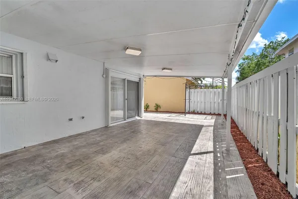 $4,200 | 300 Southwest 100th Avenue, Pembroke Pines, FL 33025