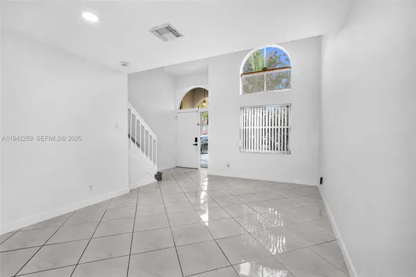 $4,200 | 300 Southwest 100th Avenue, Pembroke Pines, FL 33025