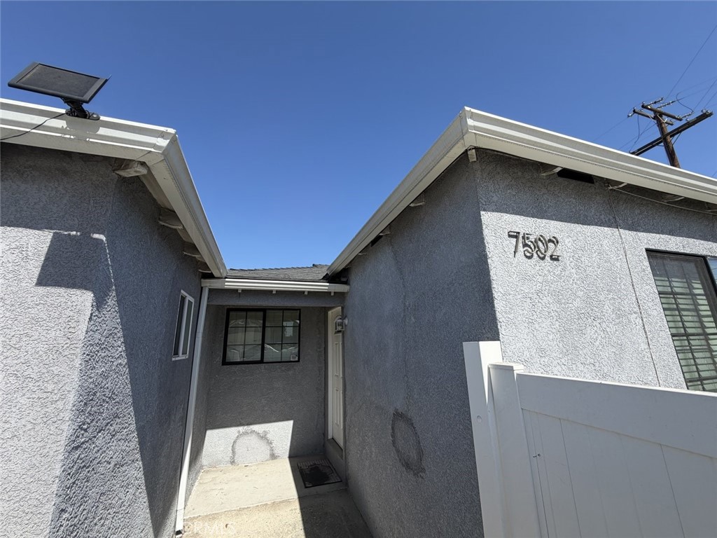 7502 North Hollywood Way Burbank, CA 91504 - Photo 5 of 10