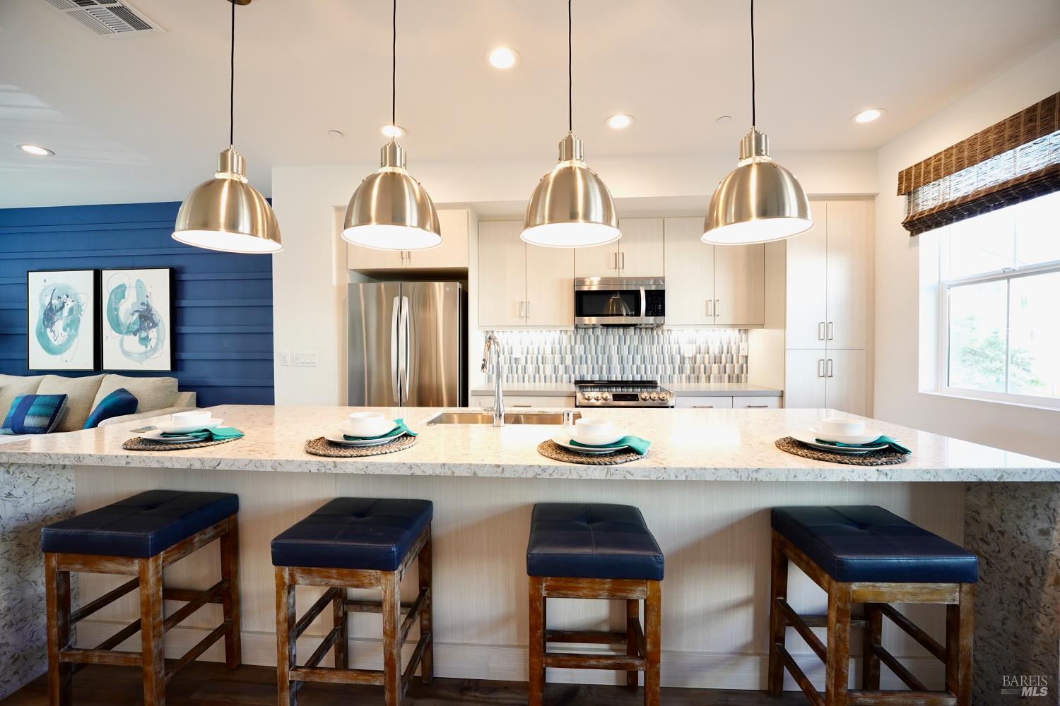 106 Rockview Road Novato, CA 94949 - Photo 3 of 28