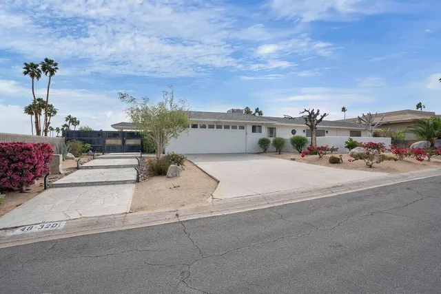 $1,150,000 | 48320 Beverly Drive, Palm Desert, CA 92260