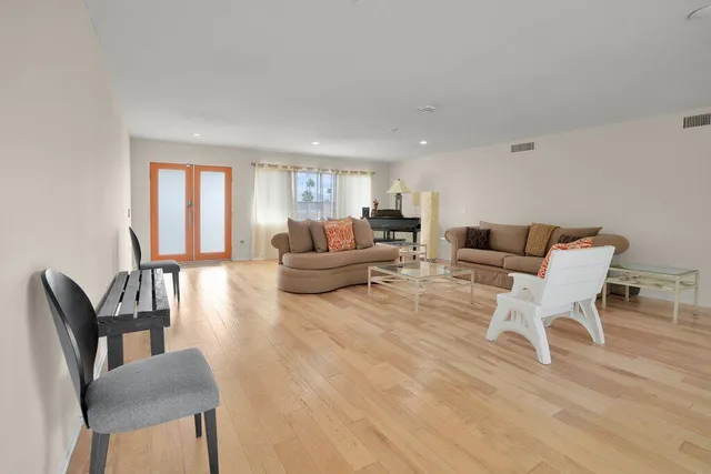 $1,150,000 | 48320 Beverly Drive, Palm Desert, CA 92260