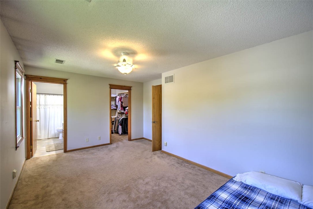 1029 Columbia Drive Decatur, IL 62522 - Photo 21 of 47