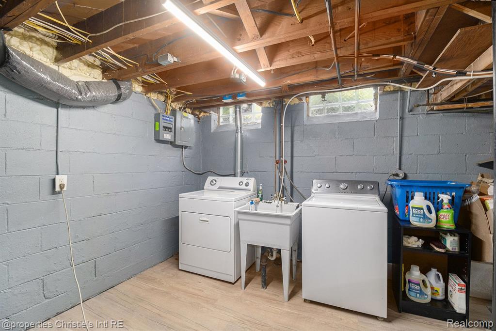 17850 Beverly Road Beverly Hills, MI 48025 - Photo 29 of 40