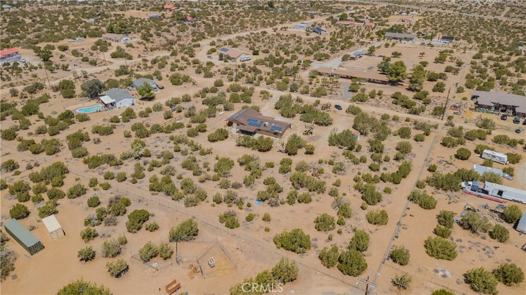 1181 Barkley Ranch Road Pinon Hills, CA 92372 - Photo 4 of 37 a bathroom with a bathtub and shower