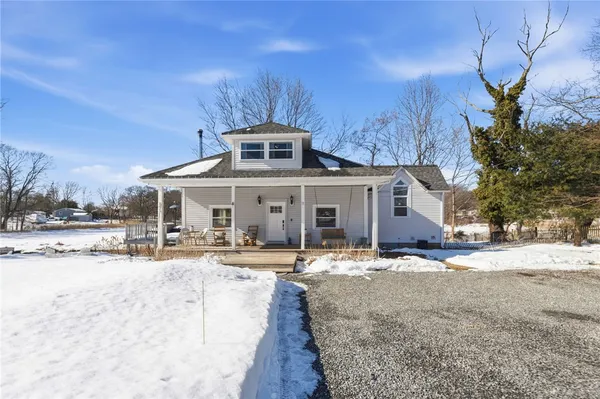 $549,000 | 11 Heights Avenue, Warwick, RI 02889