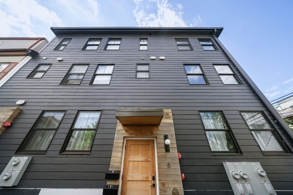 4-6 Everett Place, Unit 2 Boston, MA 02128 - Photo 24 of 26