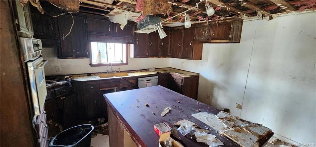 4902 Thompson Road Sulphur, LA 70665 - Photo 8 of 13 Gallery Image 8