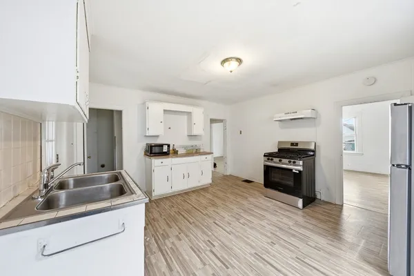 $2,750 | 23 Edmund Street, Unit 2, Malden, MA 02148