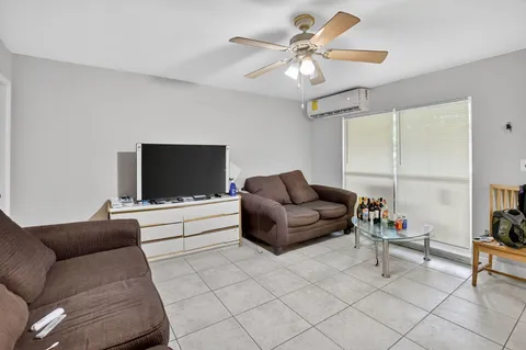 $795,000 | 314 Southwest 1st Street, Boca Raton, FL 33432