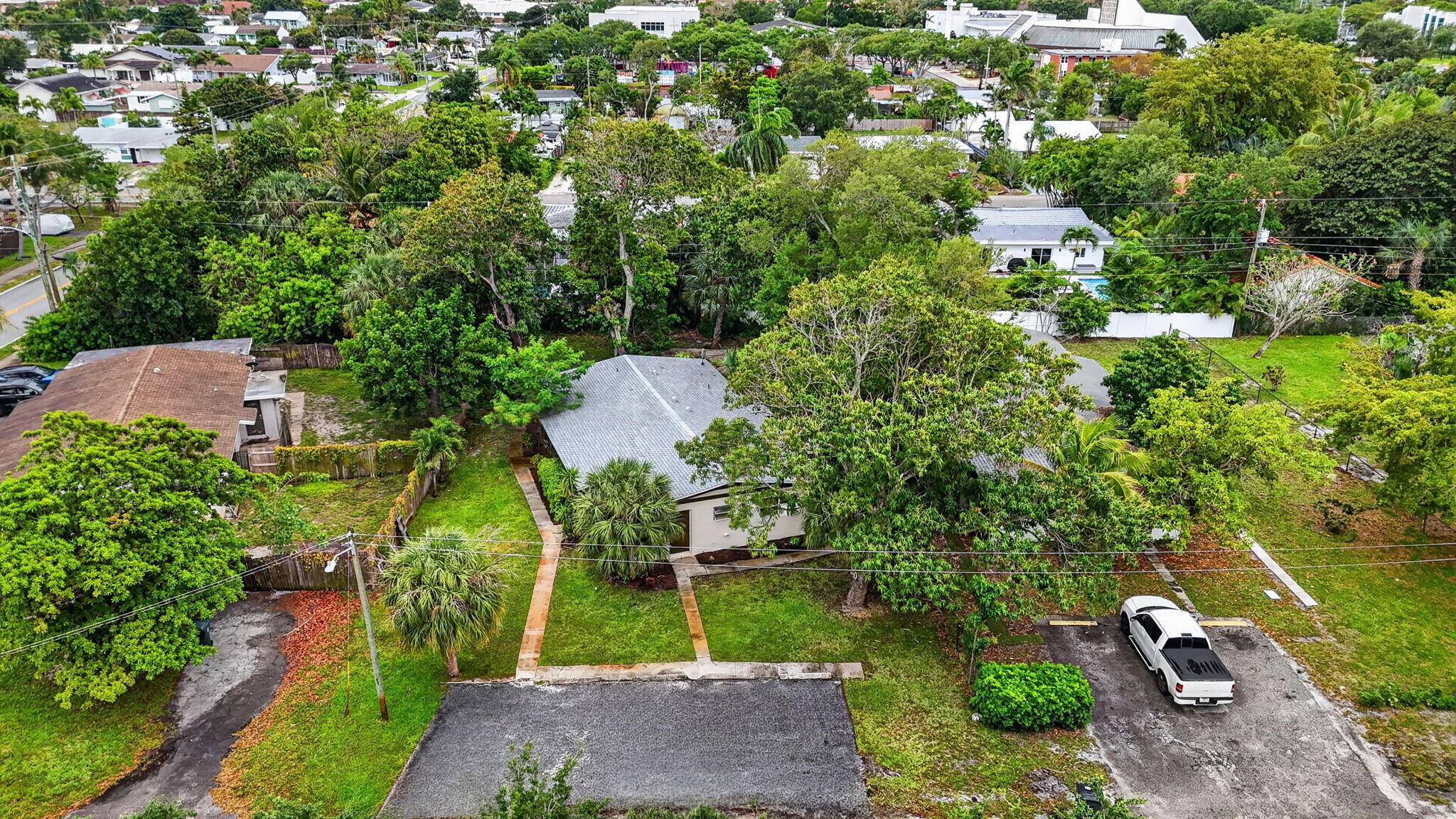 314 Southwest 1st Street Boca Raton, FL 33432 - Photo 4 of 32 2-web-or-mls-DJI_20260424001630_0256_D_E