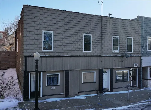 $164,500 | 221 5th Street, Ellwood City, PA 16117