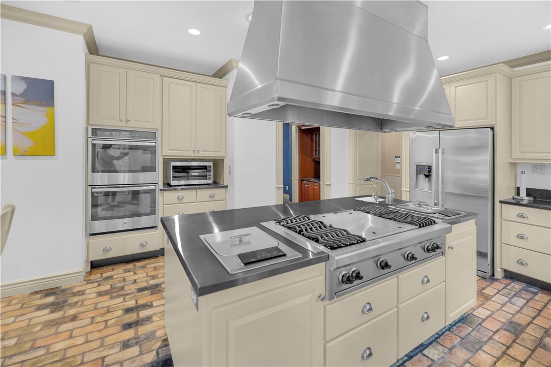 4090 South Lake Court Decatur, IL 62521 - Photo 7 of 48 Gallery Image 7