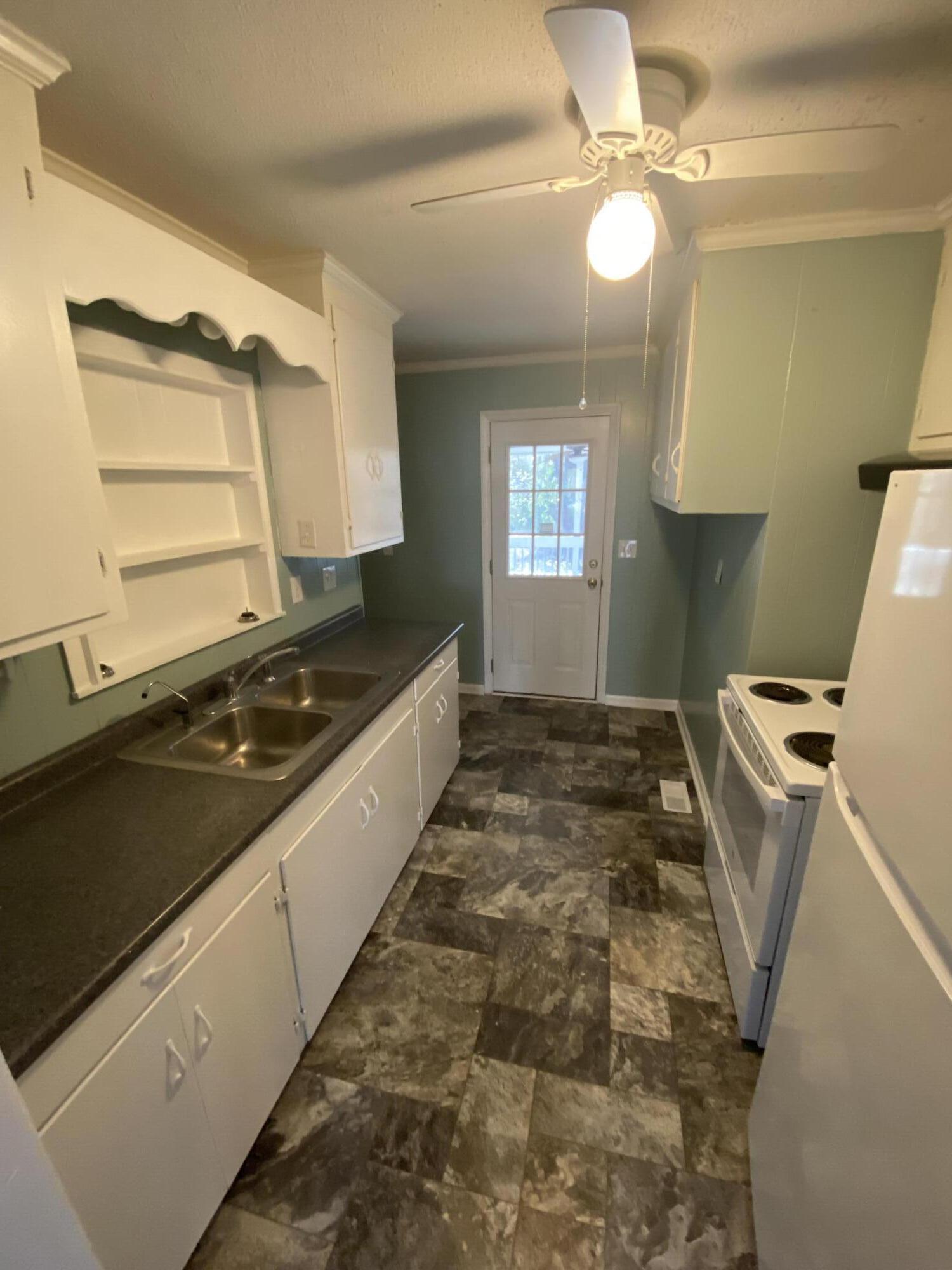 1510 Hudson Road Cope, SC 29038 - Photo 10 of 11 Benson1510HudsonKitchen