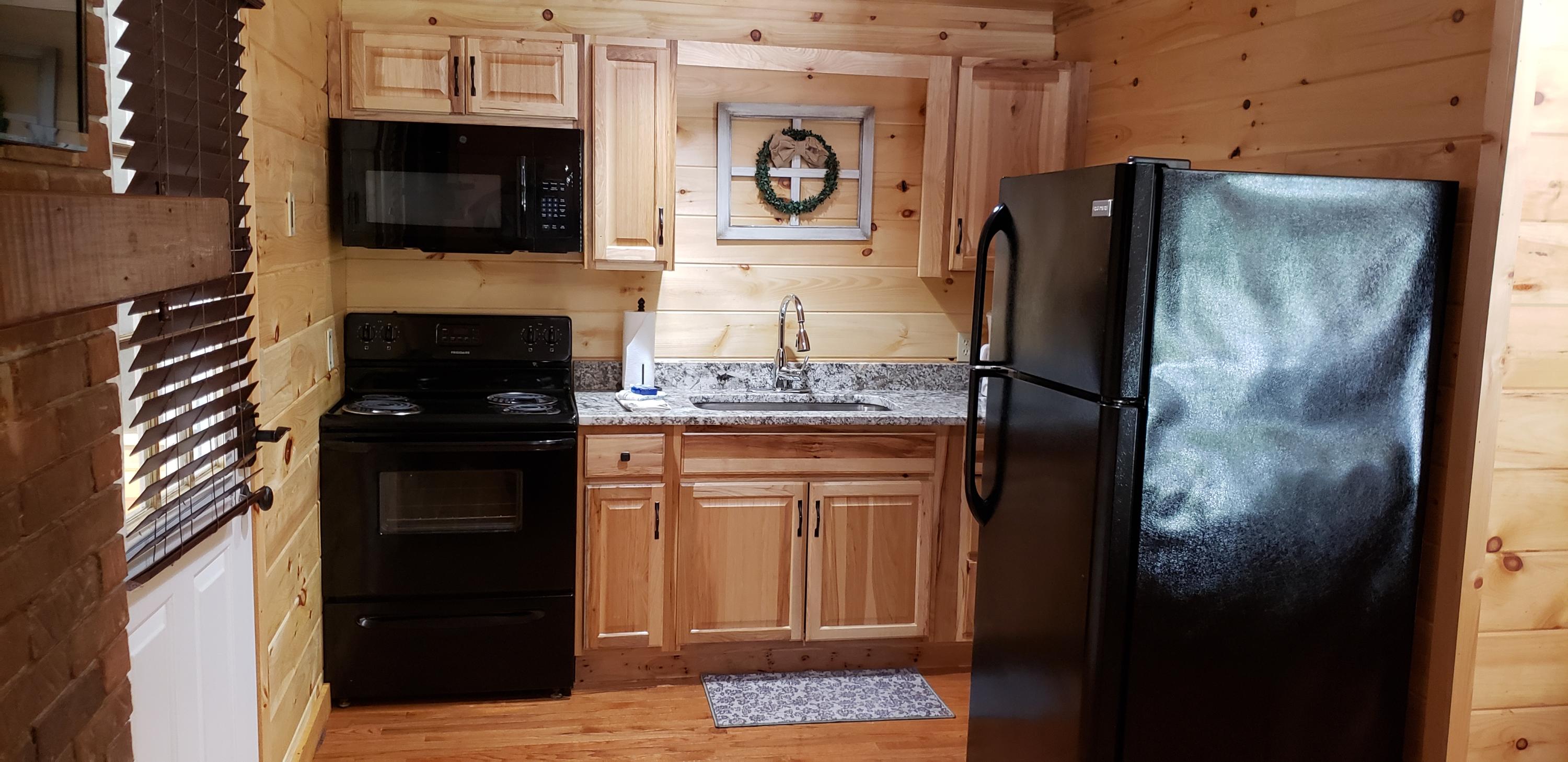 409-410 King Branch Road Sevierville, TN 37876 - Photo 19 of 25 Cottage kitchen