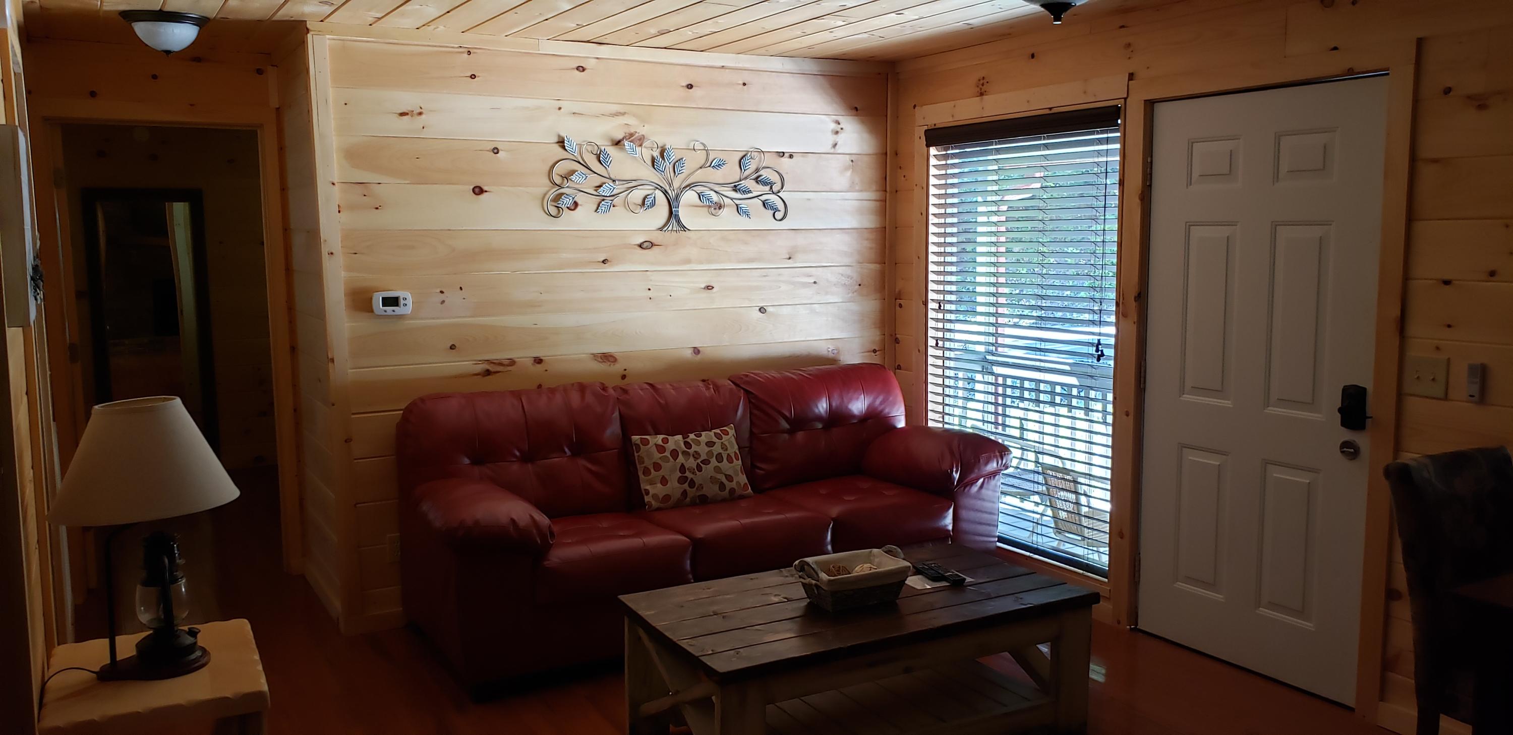409-410 King Branch Road Sevierville, TN 37876 - Photo 20 of 25 cottage living room